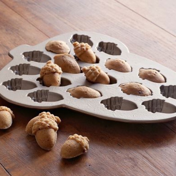 Nordic Ware Other - NORDIC WARE Williams Sonoma Acorn Cakelet Pan